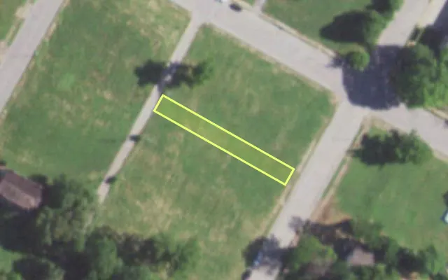 Aerial view of 1969 BURD AV — vacant lot, St. Louis with approximate parcel outline