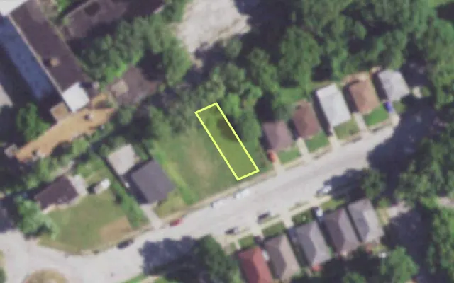 Aerial view of 1415 BISSELL ST — vacant lot, St. Louis with approximate parcel outline