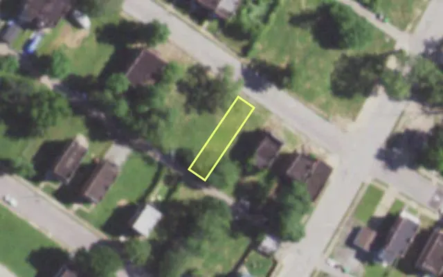 Aerial view of 5912 WABADA AV — vacant lot, St. Louis with approximate parcel outline