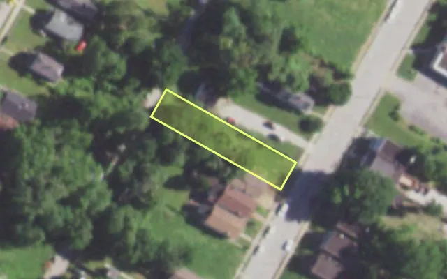 Aerial view of 2815 BELT AV — vacant lot, St. Louis with approximate parcel outline