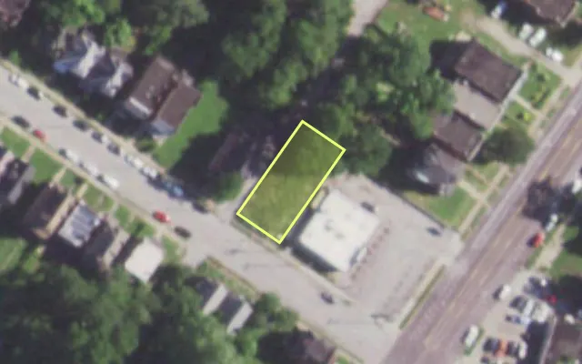 Aerial view of 5315 RIDGE AV — vacant lot, St. Louis with approximate parcel outline