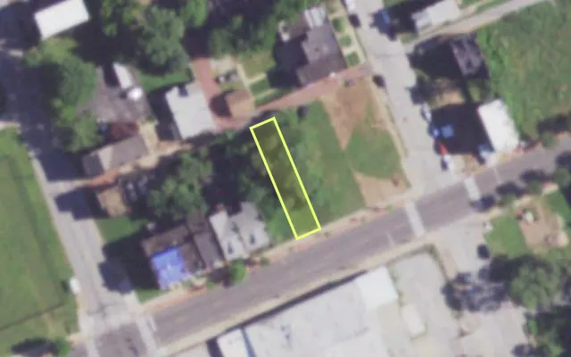 Aerial view of 2113 SALISBURY ST — vacant lot, St. Louis with approximate parcel outline