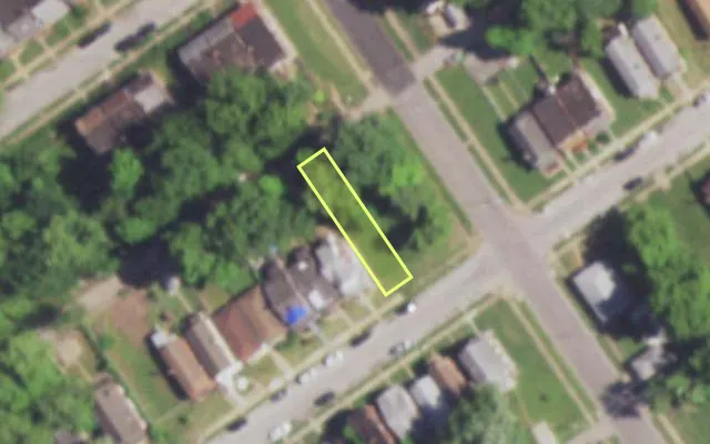 Aerial view of 5273 BEACON AV — vacant lot, St. Louis with approximate parcel outline