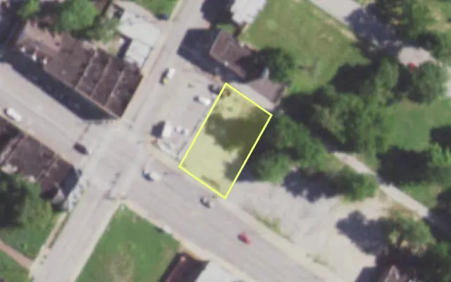 Aerial view of 5755 DR MARTIN LUTHER KING DR — vacant lot, St. Louis with approximate parcel outline
