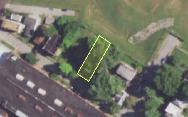 Aerial view of 451 WALSH ST — vacant lot, St. Louis with approximate parcel outline