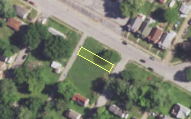 Aerial view of 4137 WALBRIDGE PL — vacant lot, St. Louis with approximate parcel outline