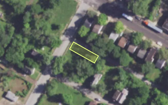 Aerial view of 4130 WARNE AV — vacant lot, St. Louis with approximate parcel outline