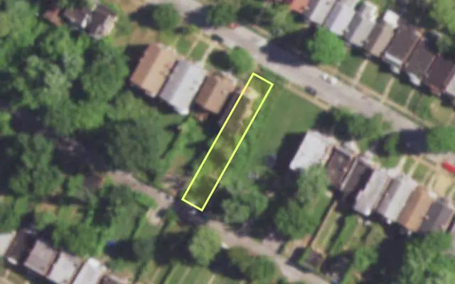 Aerial view of 4550 LEXINGTON AV — vacant lot, St. Louis with approximate parcel outline