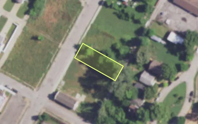 Aerial view of 1914 WHITTIER ST — vacant lot, St. Louis with approximate parcel outline