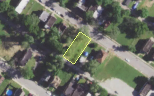 Aerial view of 5950 LOTUS AV — vacant lot, St. Louis with approximate parcel outline
