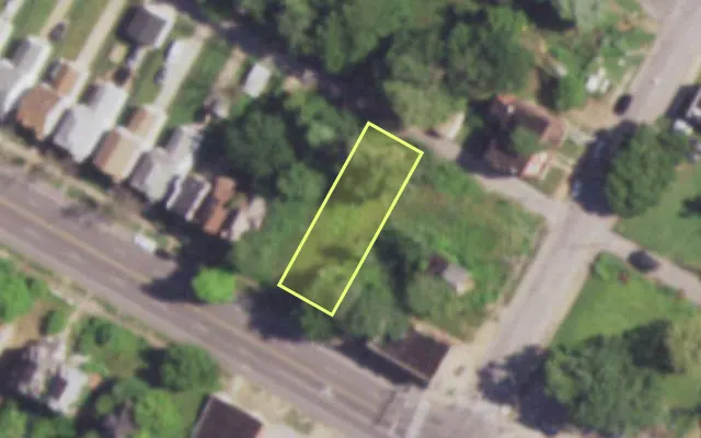Aerial view of 4511 PAGE BLVD — vacant lot, St. Louis with approximate parcel outline