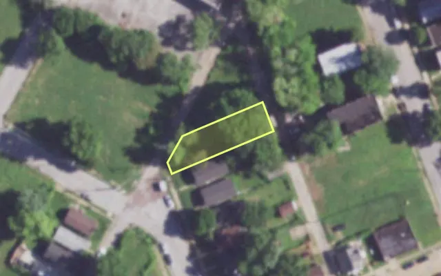 Aerial view of 4220 N 22ND ST — vacant lot, St. Louis with approximate parcel outline