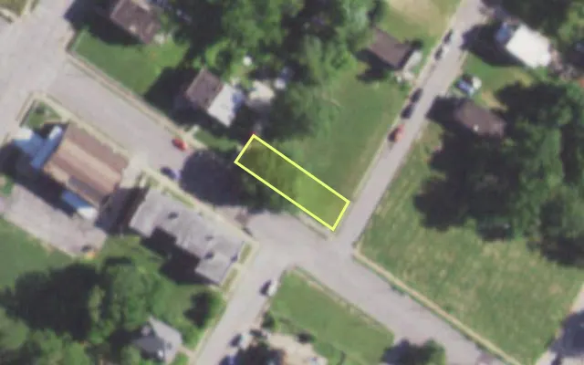 Aerial view of 1453 SHAWMUT PL — vacant lot, St. Louis with approximate parcel outline