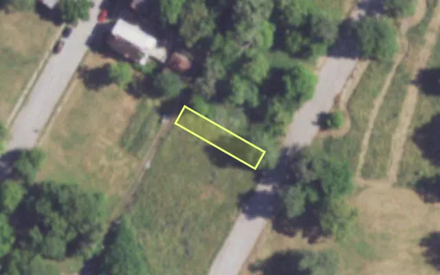 Aerial view of 1823 LAFLIN ST — vacant lot, St. Louis with approximate parcel outline