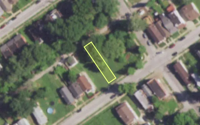 Aerial view of 5471 BEACON AV — vacant lot, St. Louis with approximate parcel outline