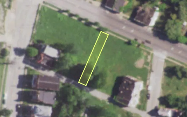 Aerial view of 4858 DR MARTIN LUTHER KING DR — vacant lot, St. Louis with approximate parcel outline