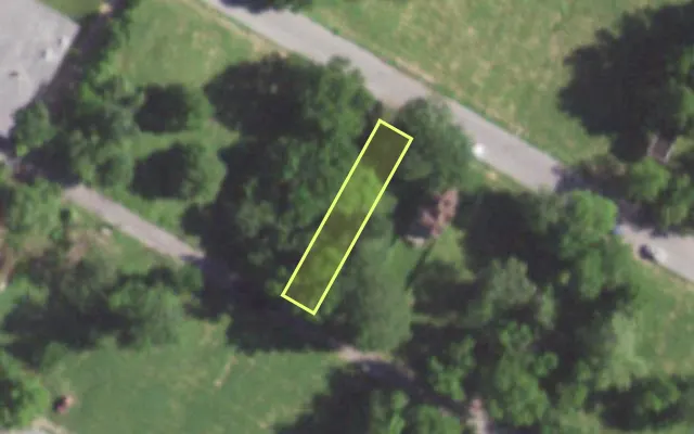 Aerial view of 5700 LOTUS AV — vacant lot, St. Louis with approximate parcel outline