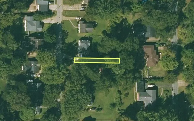 Aerial view of PHILLIPS County parcel 703-04869-000 — Arkansas post-auction with approximate parcel outline