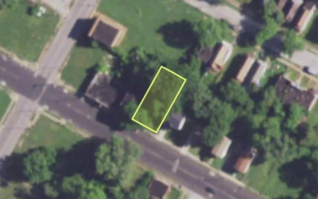 Aerial view of 4151 LEE AV — vacant lot, St. Louis with approximate parcel outline