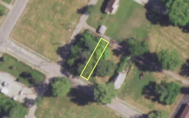 Aerial view of 4447 ALDINE AV — vacant lot, St. Louis with approximate parcel outline
