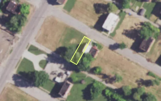 Aerial view of 3852 KENNERLY AV — vacant lot, St. Louis with approximate parcel outline