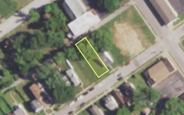 Aerial view of 4949 ARLINGTON AV — vacant lot, St. Louis with approximate parcel outline