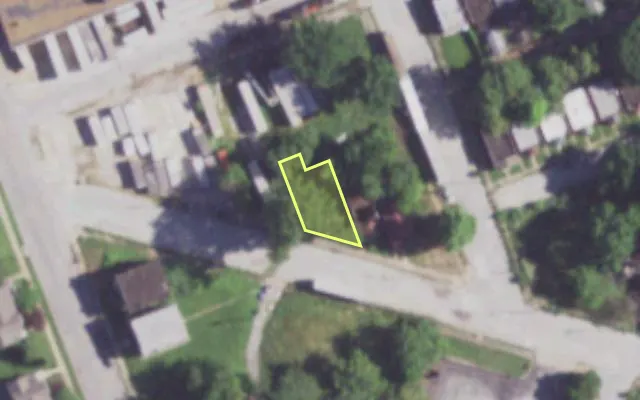 Aerial view of 2111 BRANCH ST — vacant lot, St. Louis with approximate parcel outline