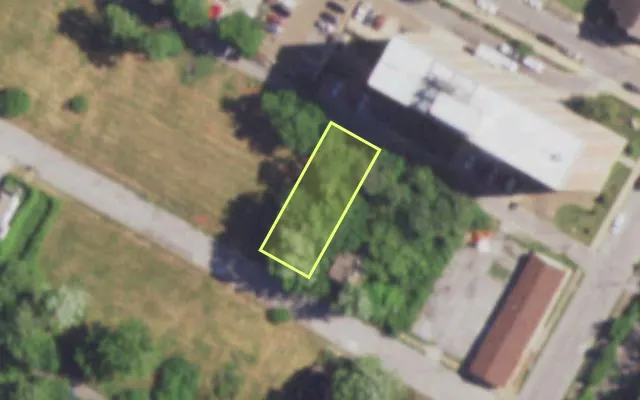 Aerial view of 4325 NORTH MARKET ST — vacant lot, St. Louis with approximate parcel outline