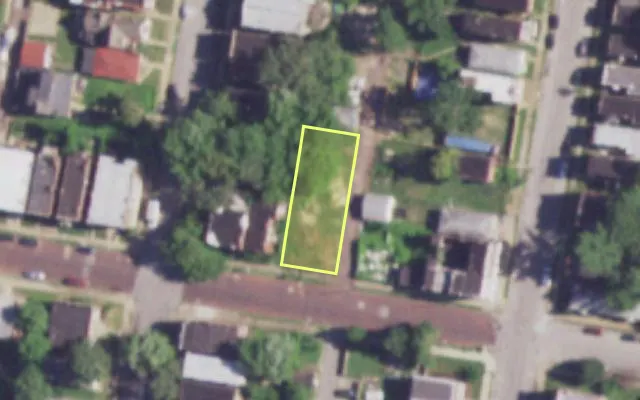 Aerial view of 2817 GASCONADE ST — vacant lot, St. Louis with approximate parcel outline