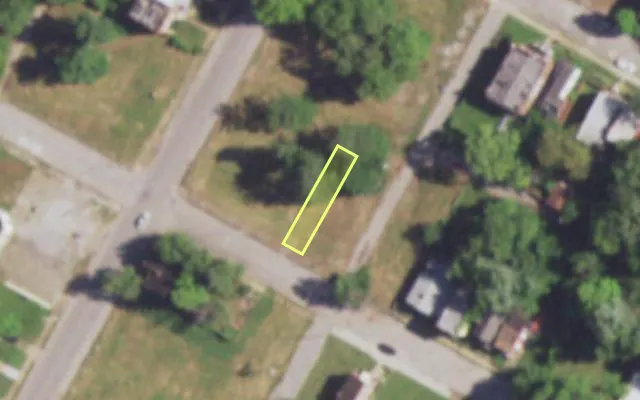 Aerial view of 4461 COTE BRILLIANTE AV — vacant lot, St. Louis with approximate parcel outline