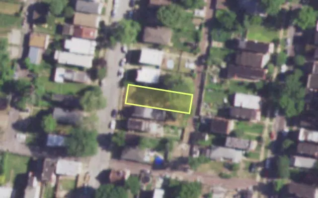 Aerial view of 3732 OHIO AV — vacant lot, St. Louis with approximate parcel outline