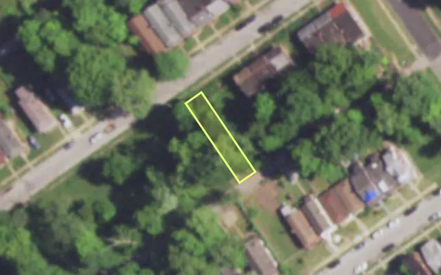 Aerial view of 5250 GENEVIEVE AV — vacant lot, St. Louis with approximate parcel outline
