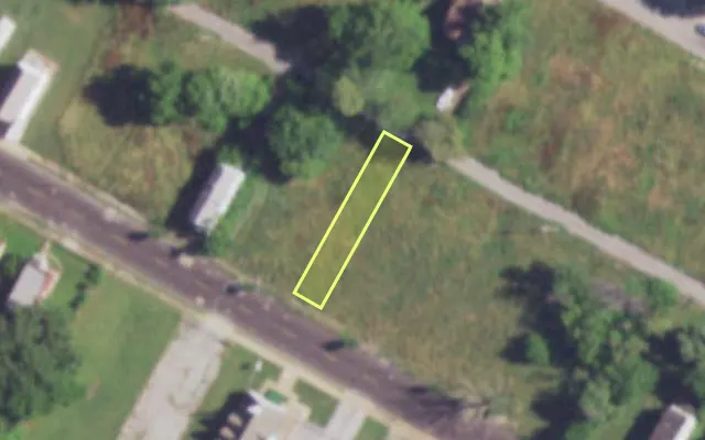 Aerial view of 4341 W ST LOUIS AV — vacant lot, St. Louis with approximate parcel outline