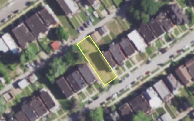 Aerial view of 4557 CLARENCE AV — vacant lot, St. Louis with approximate parcel outline