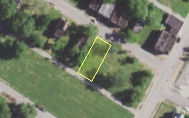Aerial view of 5816 COTE BRILLIANTE AV — vacant lot, St. Louis with approximate parcel outline