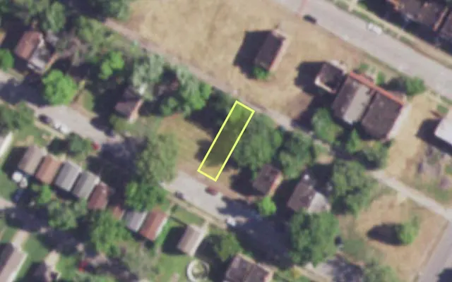 Aerial view of 3929 KENNERLY AV — vacant lot, St. Louis with approximate parcel outline