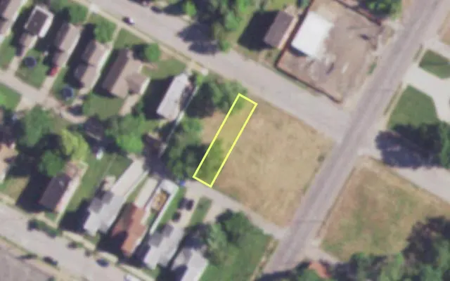 Aerial view of 3910 LINCOLN AV — vacant lot, St. Louis with approximate parcel outline