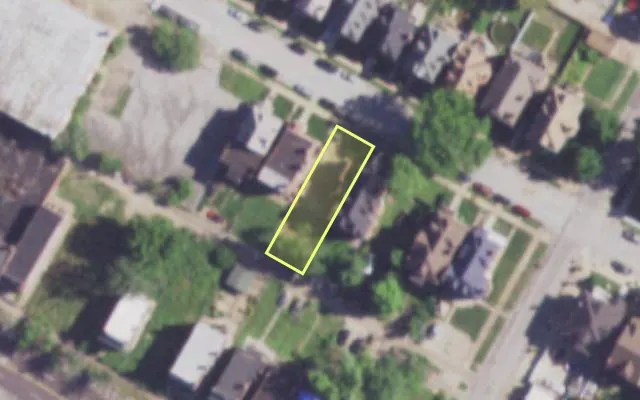 Aerial view of 3218 UNIVERSITY ST — vacant lot, St. Louis with approximate parcel outline