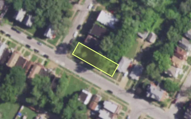 Aerial view of 4000 CORA AV — vacant lot, St. Louis with approximate parcel outline