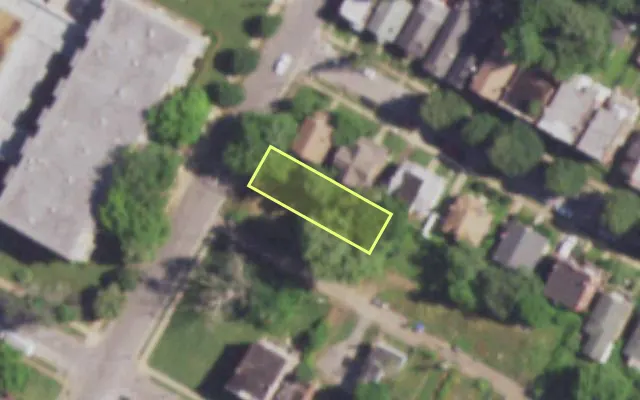 Aerial view of 3118 CORA AV — vacant lot, St. Louis with approximate parcel outline