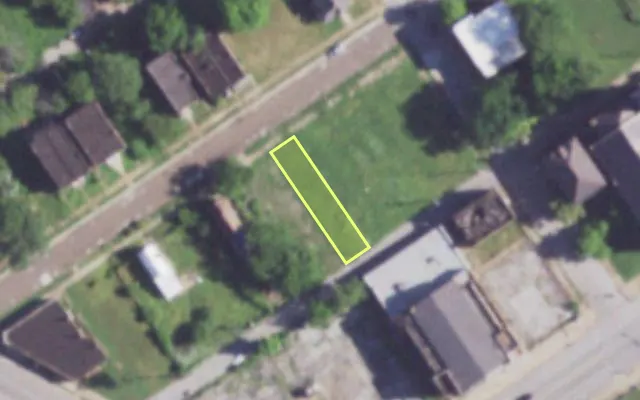 Aerial view of 2112 OBEAR AV — vacant lot, St. Louis with approximate parcel outline