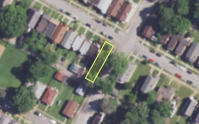 Aerial view of 4250 SAN FRANCISCO AV — vacant lot, St. Louis with approximate parcel outline