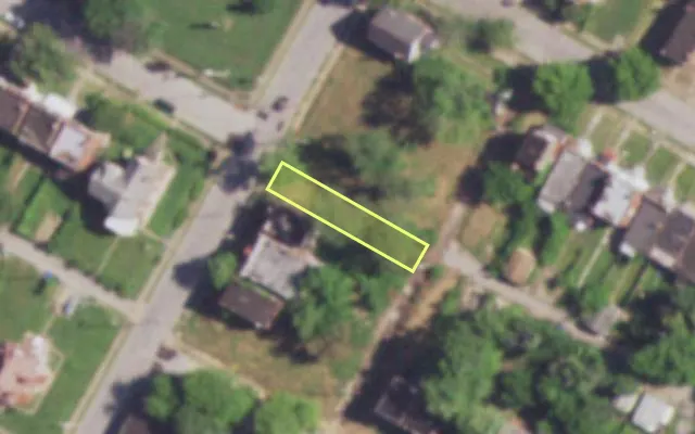 Aerial view of 2928 N EUCLID AV — vacant lot, St. Louis with approximate parcel outline