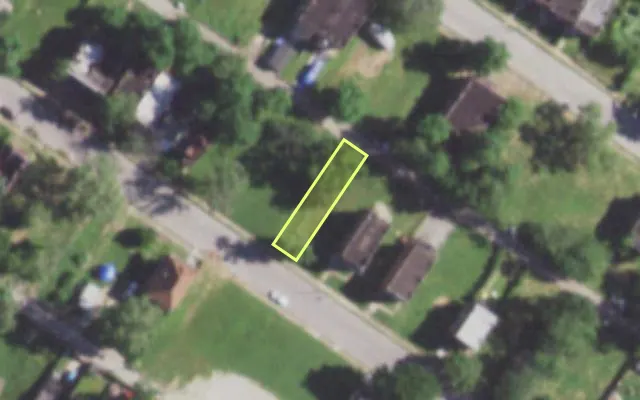 Aerial view of 5935 LOTUS AV — vacant lot, St. Louis with approximate parcel outline