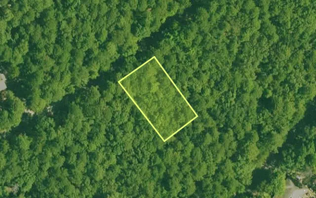 Aerial view of GARLAND County parcel 70993 — Arkansas post-auction with approximate parcel outline