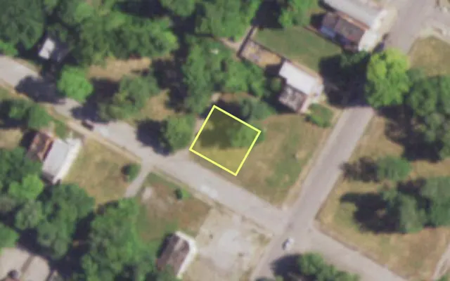Aerial view of 4509 COTE BRILLIANTE AV — vacant lot, St. Louis with approximate parcel outline