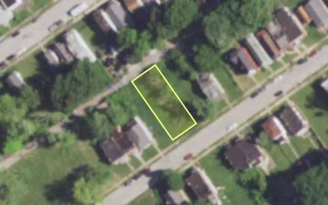 Aerial view of 5055 ARLINGTON AV — vacant lot, St. Louis with approximate parcel outline