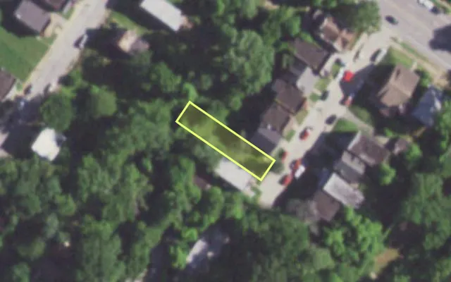Aerial view of 1281 OAK CT — vacant lot, St. Louis with approximate parcel outline