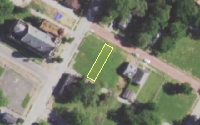Aerial view of 5574 POWERS AV — vacant lot, St. Louis with approximate parcel outline