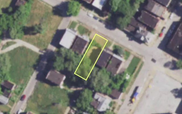Aerial view of 4112 ASHLAND AV — vacant lot, St. Louis with approximate parcel outline